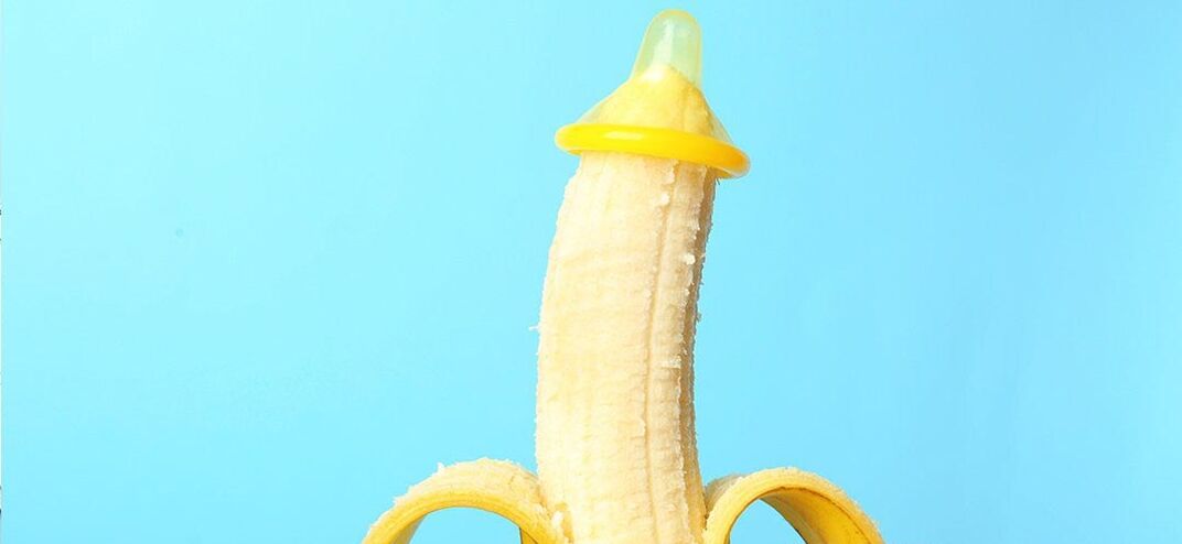 banán óvszerben, mint a pénisz műtét nélküli megnagyobbításának utánzata